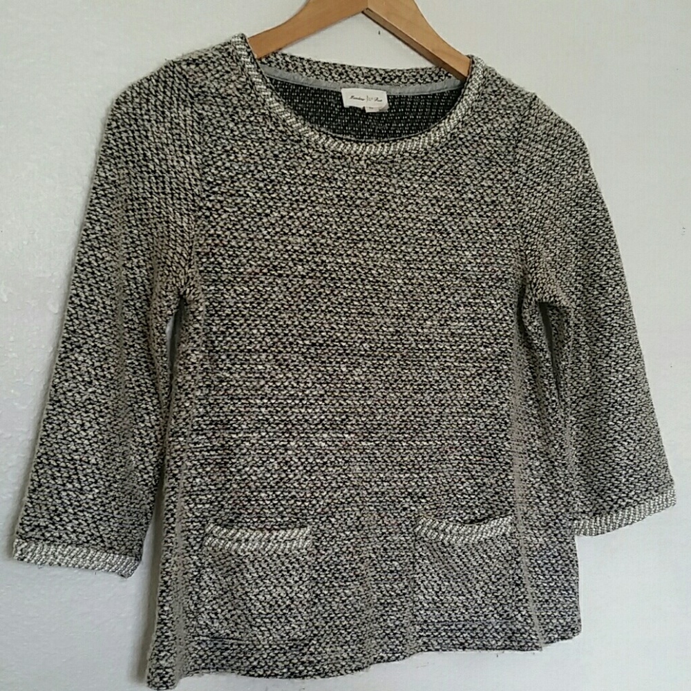 Nice Meadow Rue chic Classic knit pearl top