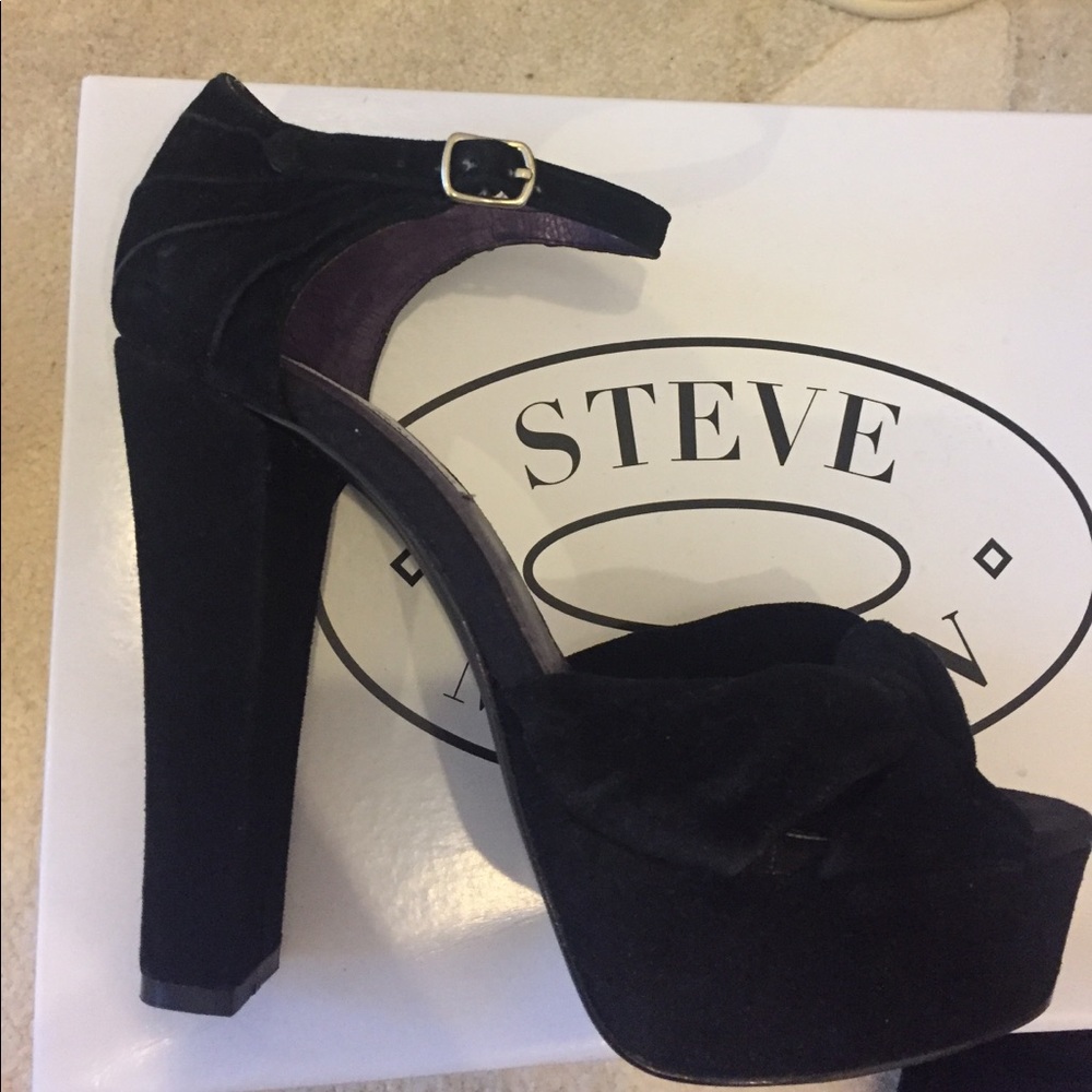 Steve Madden Black Suede Heels