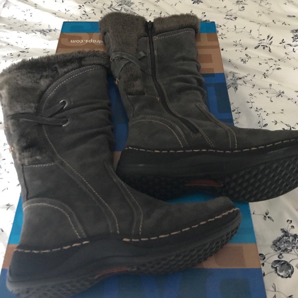 BareTrap Eventure Boots