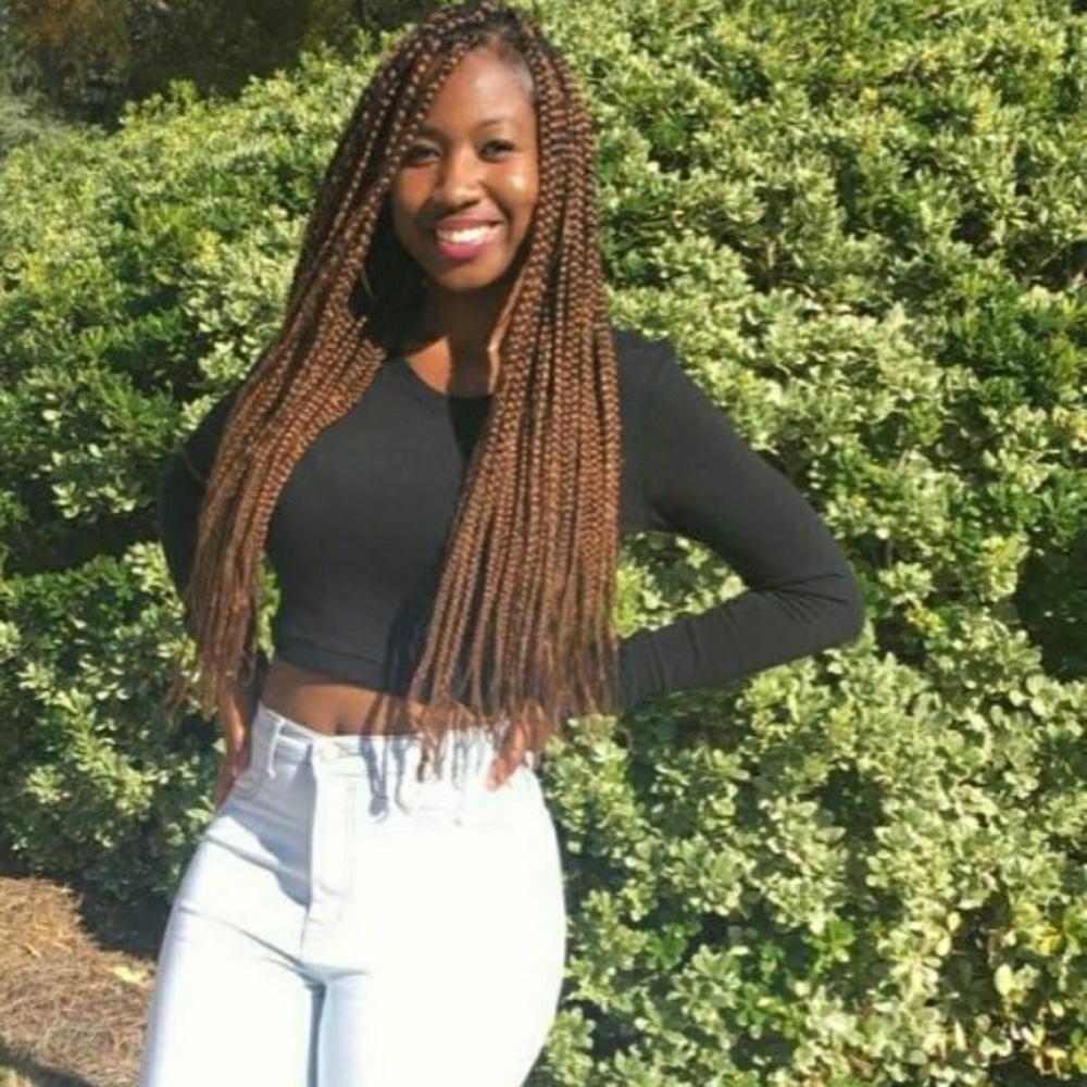 Meet your Posher, Courtney