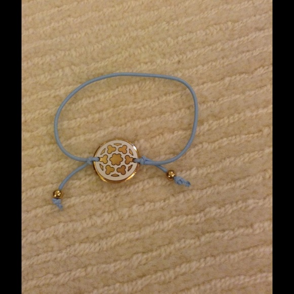Blue bracelet with charm - Picture 1 of 2