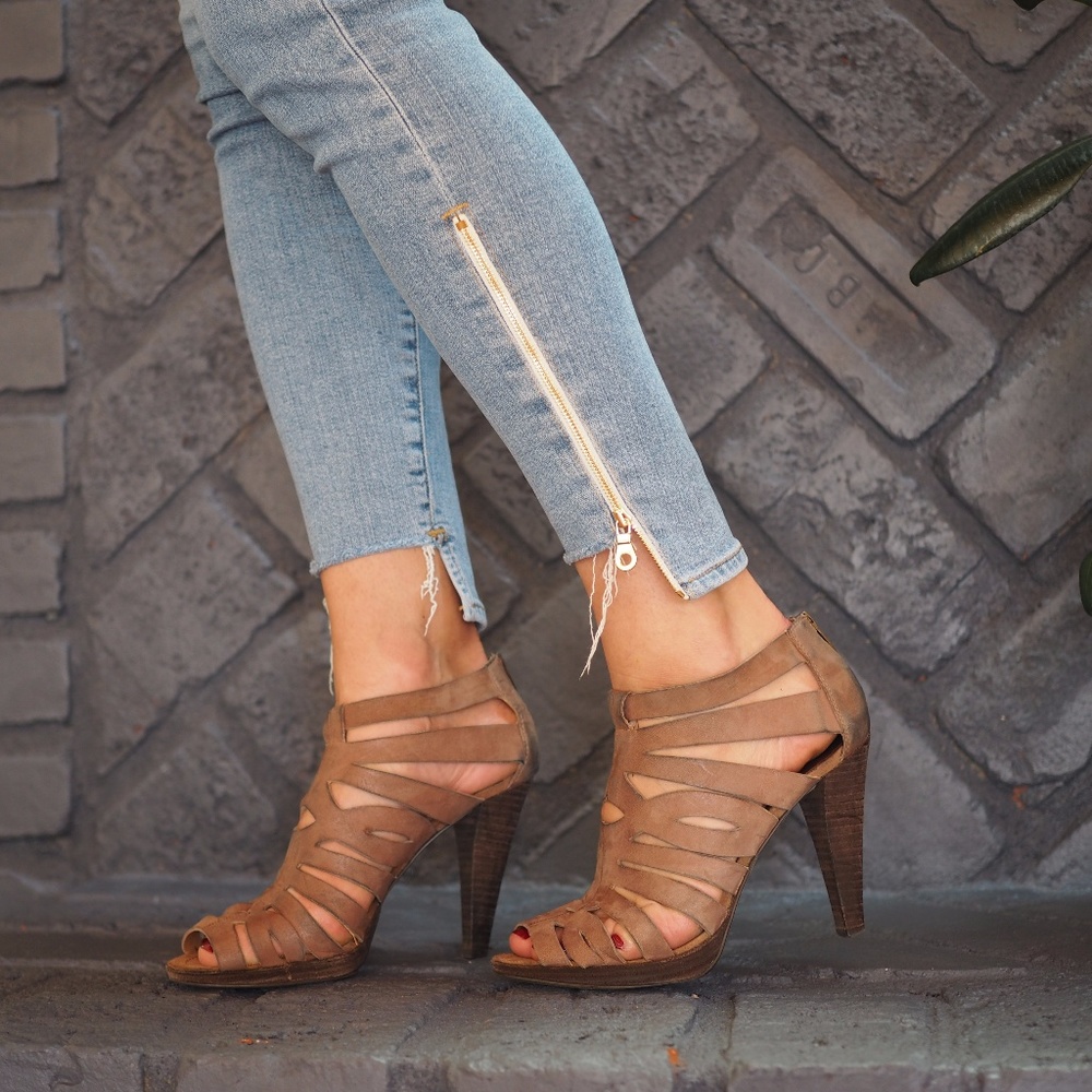 Nine West Aleksander Brown Cage Heels
