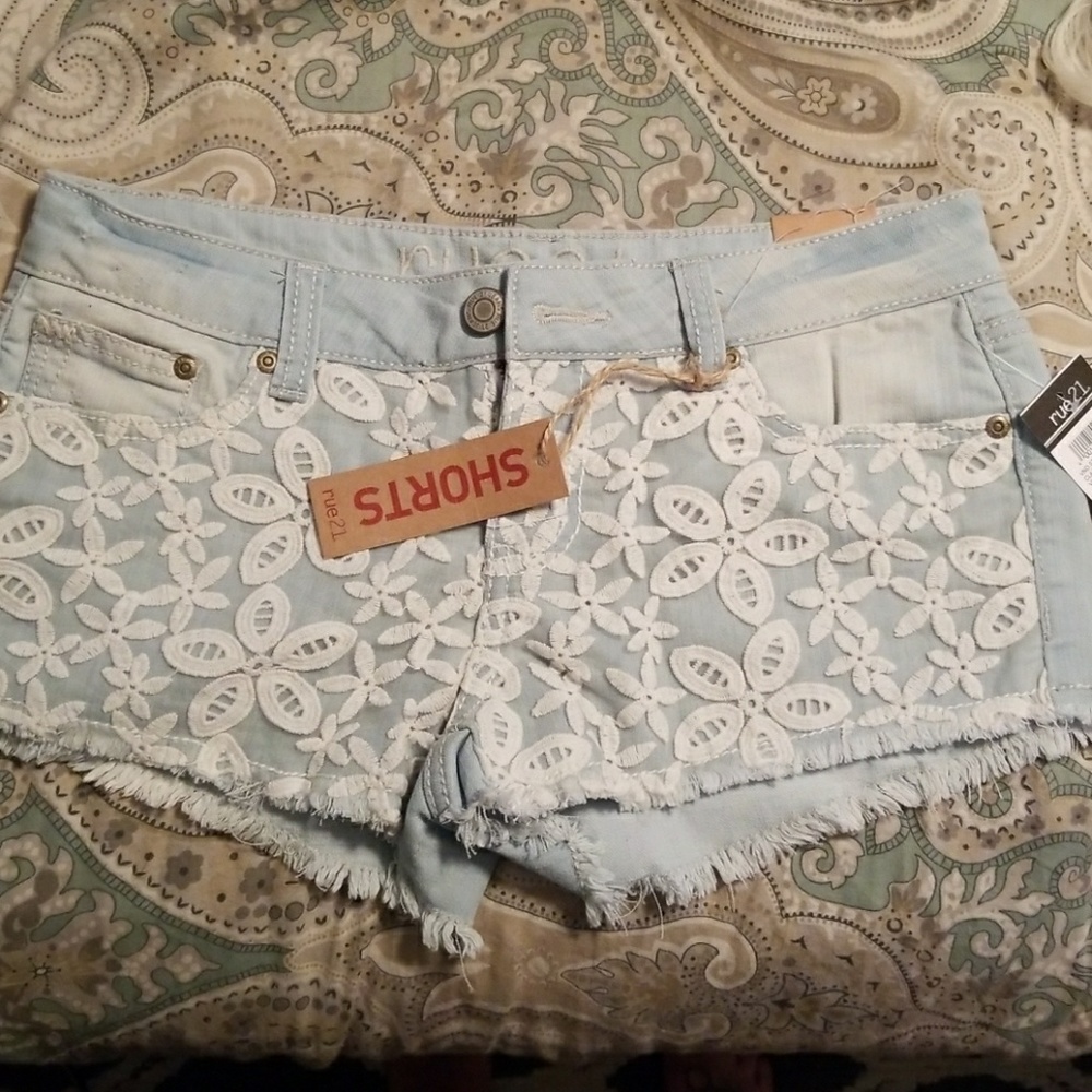 Rue 21 Juniors Flower Shorts