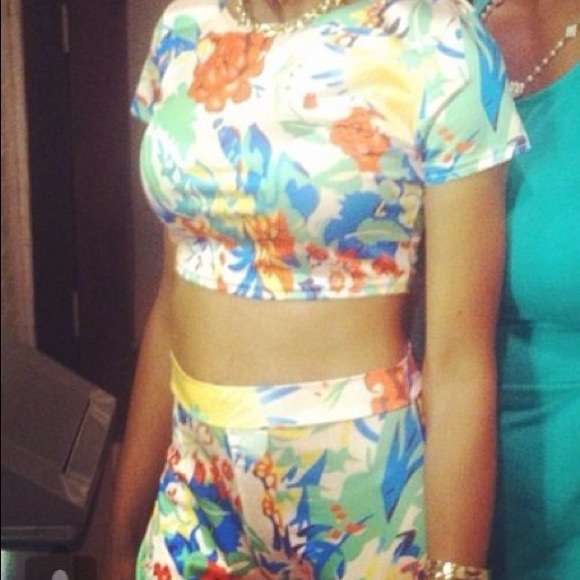 Floral Print Crop Top Leggings Set - Picture 2 of 2