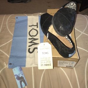 Classics black glitter toms