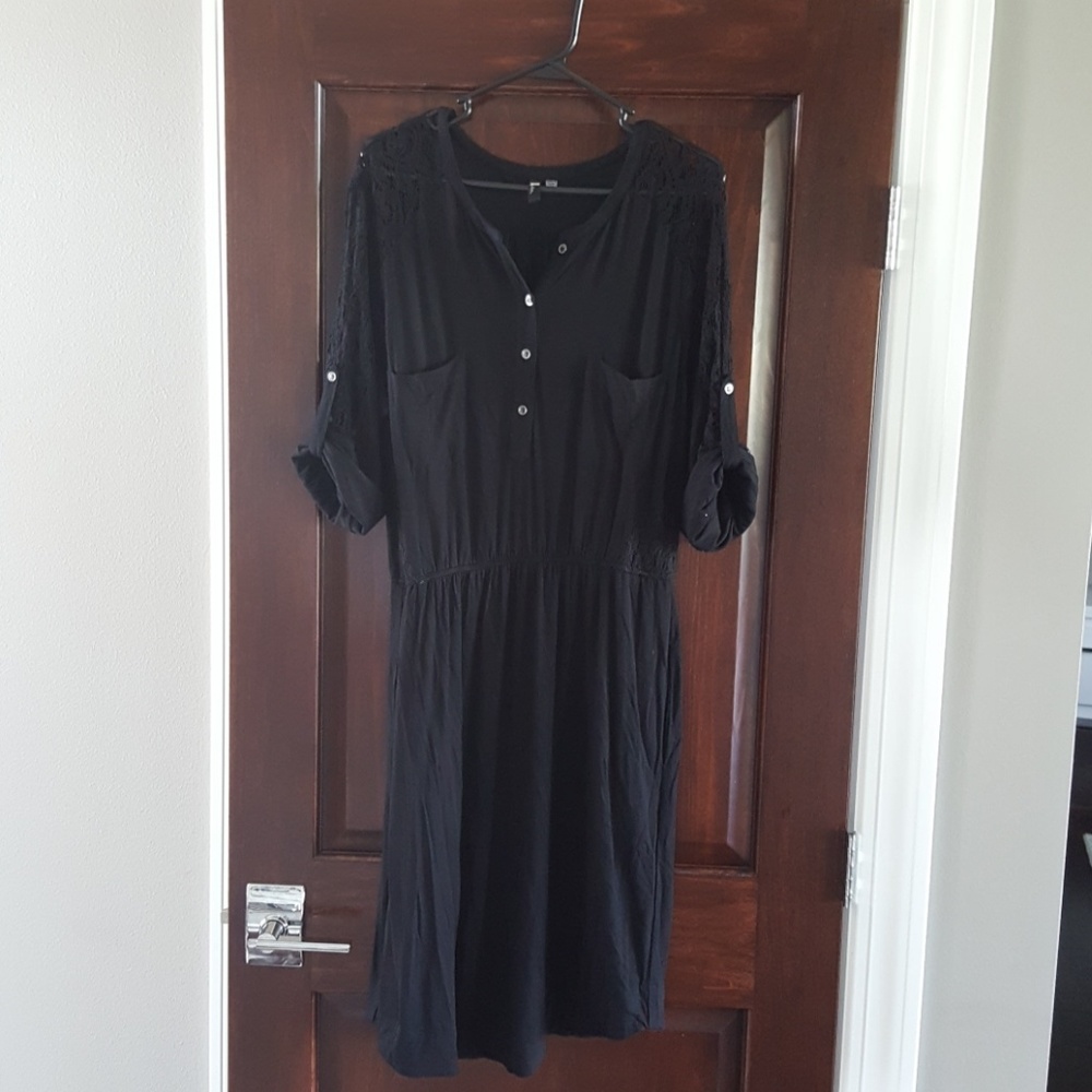 Black 3/4 sleave shirt dress