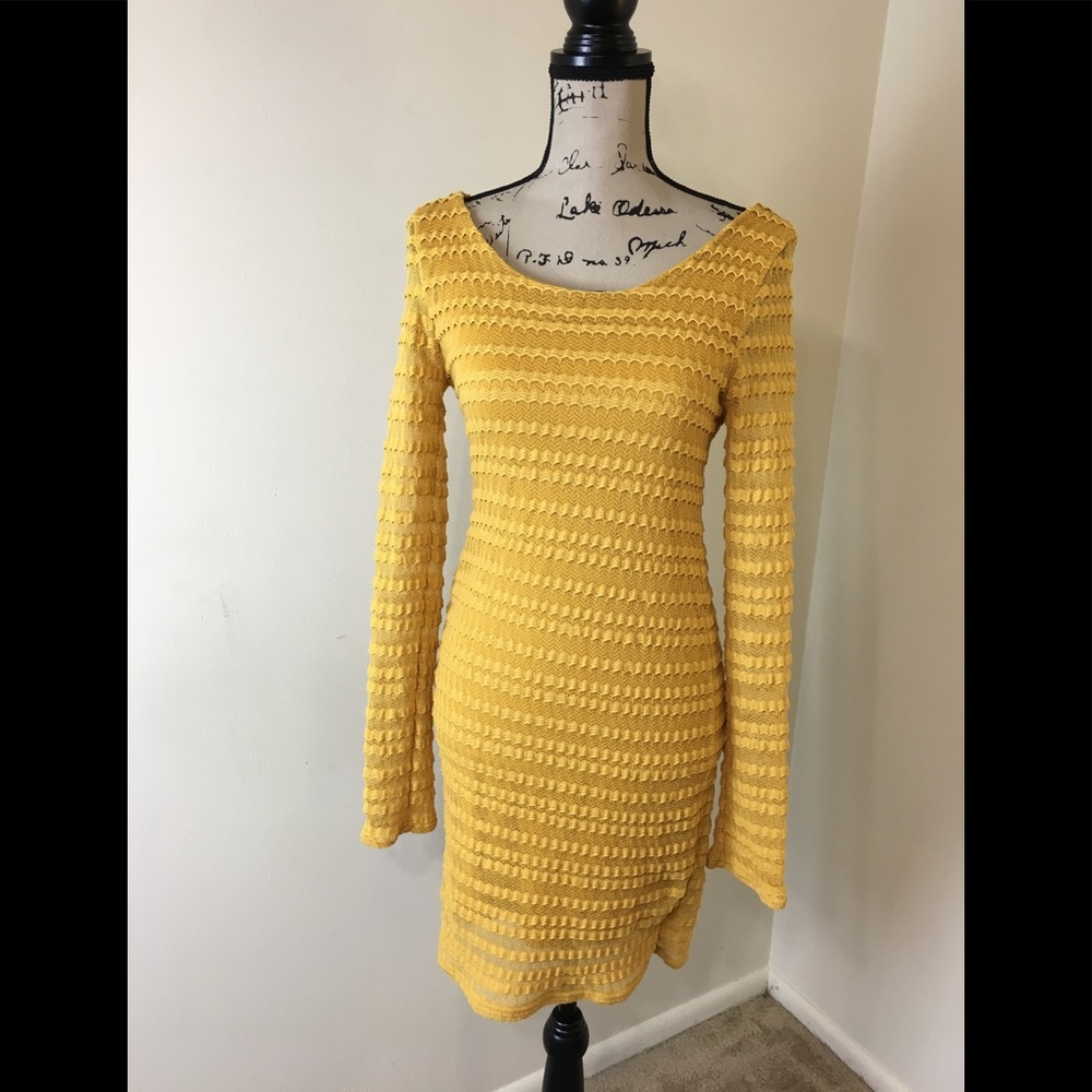 🥀 Gold Yellow Crocheted Bodycon Long Sleeve Dress
