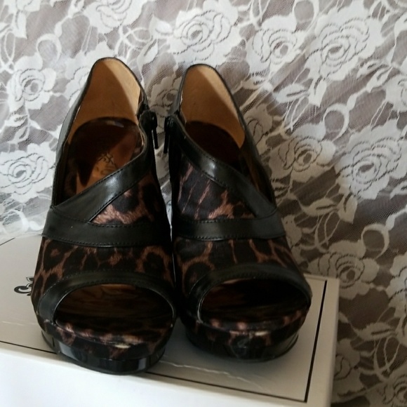 Leopard platform booties - Picture 3 of 5