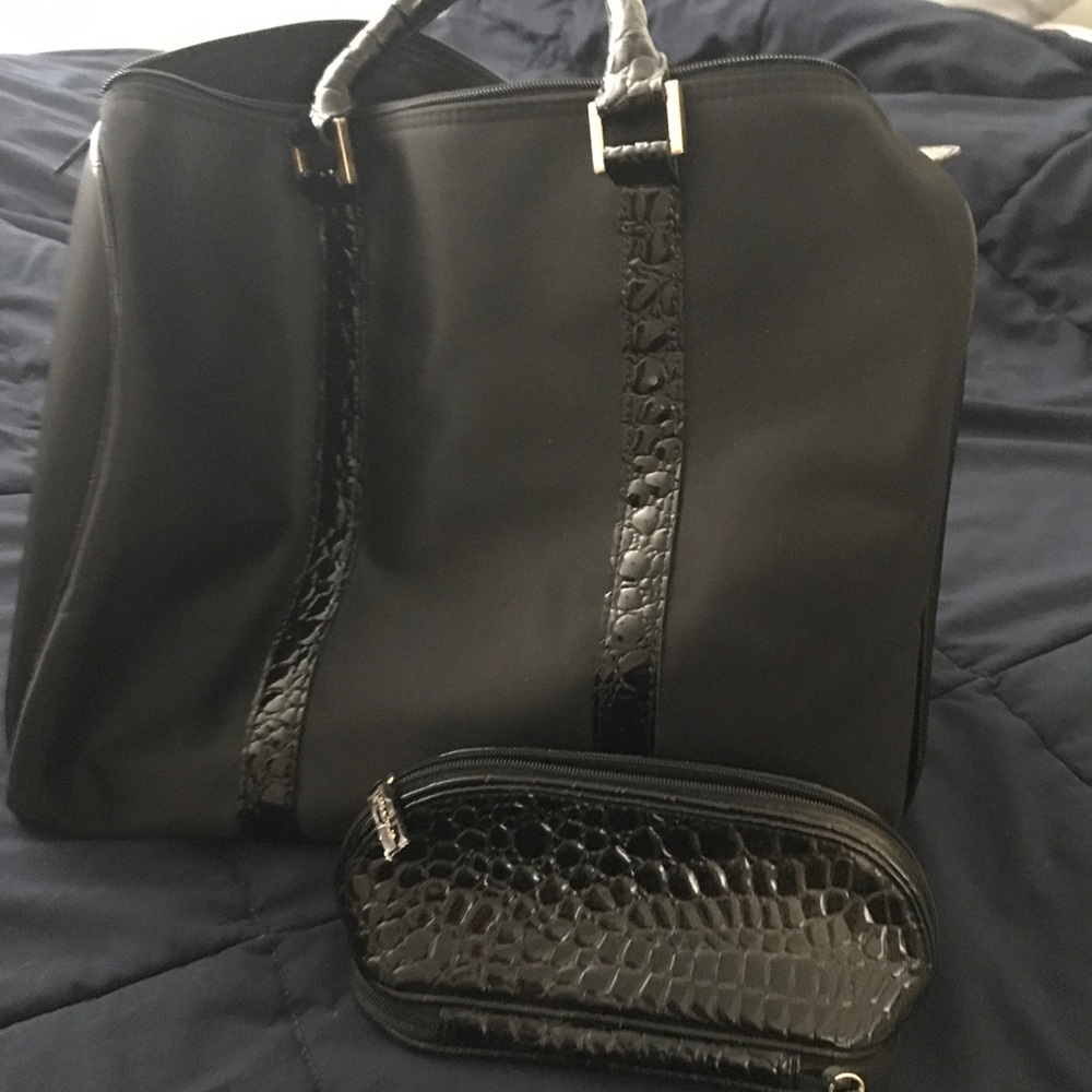 Lord and Taylor totes with makeup pouch!