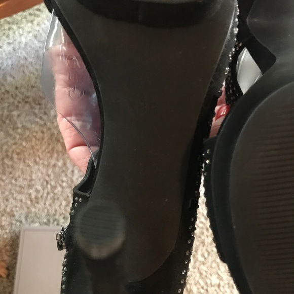 BCBGMAXAZARIA SHOES -SUPER SALE- - Picture 4 of 6