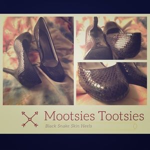 NWT Mootsie Tootsie Snakeskin Print Black Heels