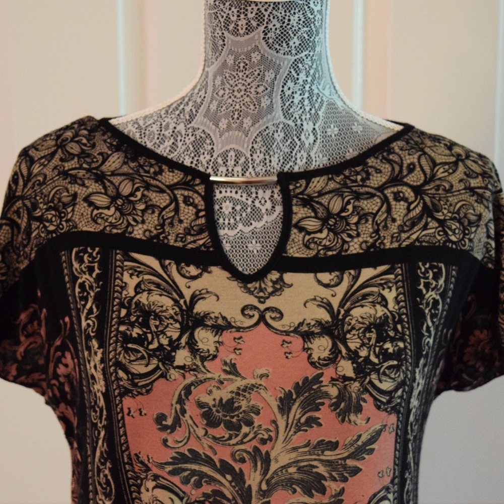 Short Sleeve Patterned Top