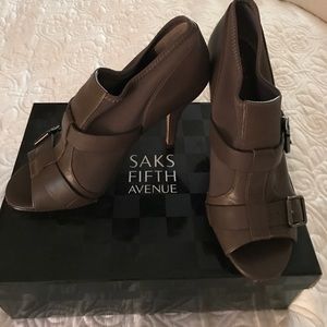 Elephant gray peep toe heels