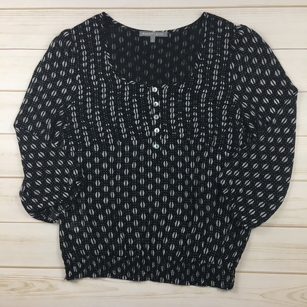 Daniel Rainn Black & White Floral Blouse PL