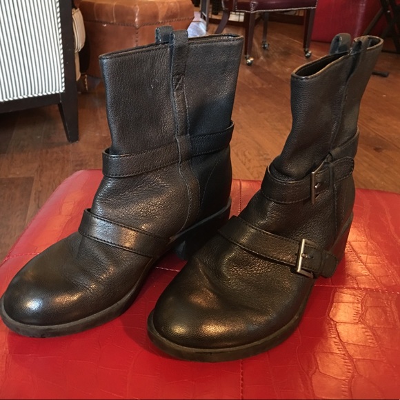 Cole Hahn, 9B awesome leather boots with Nike Air! - Picture 1 of 4