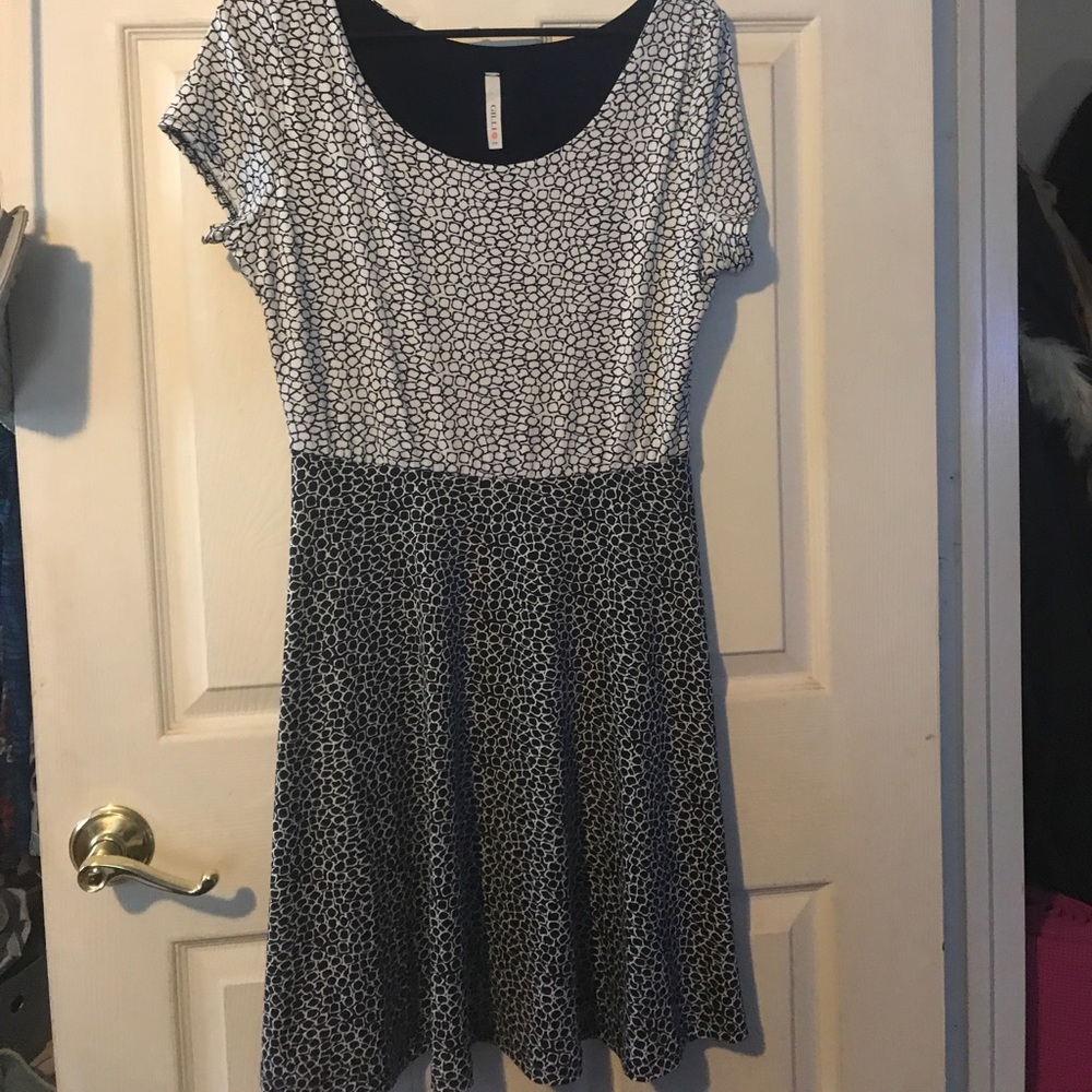 Gilli Cap Sleeve No-Wrinkle Dress- Stitchfix