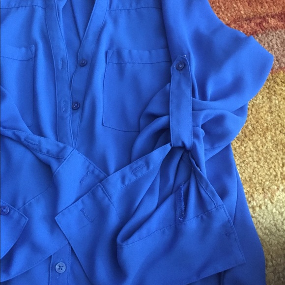 Royal blie blouse with roll up sleeves the button - Picture 3 of 5