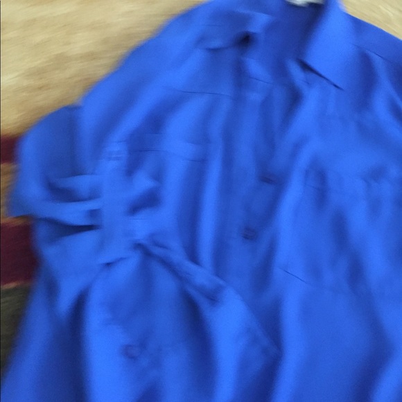 Royal blie blouse with roll up sleeves the button - Picture 4 of 5