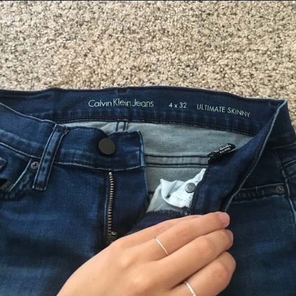 Calvin Klein [4×32] 👖The Ultimate Skinny Jeans👖 - Picture 2 of 4