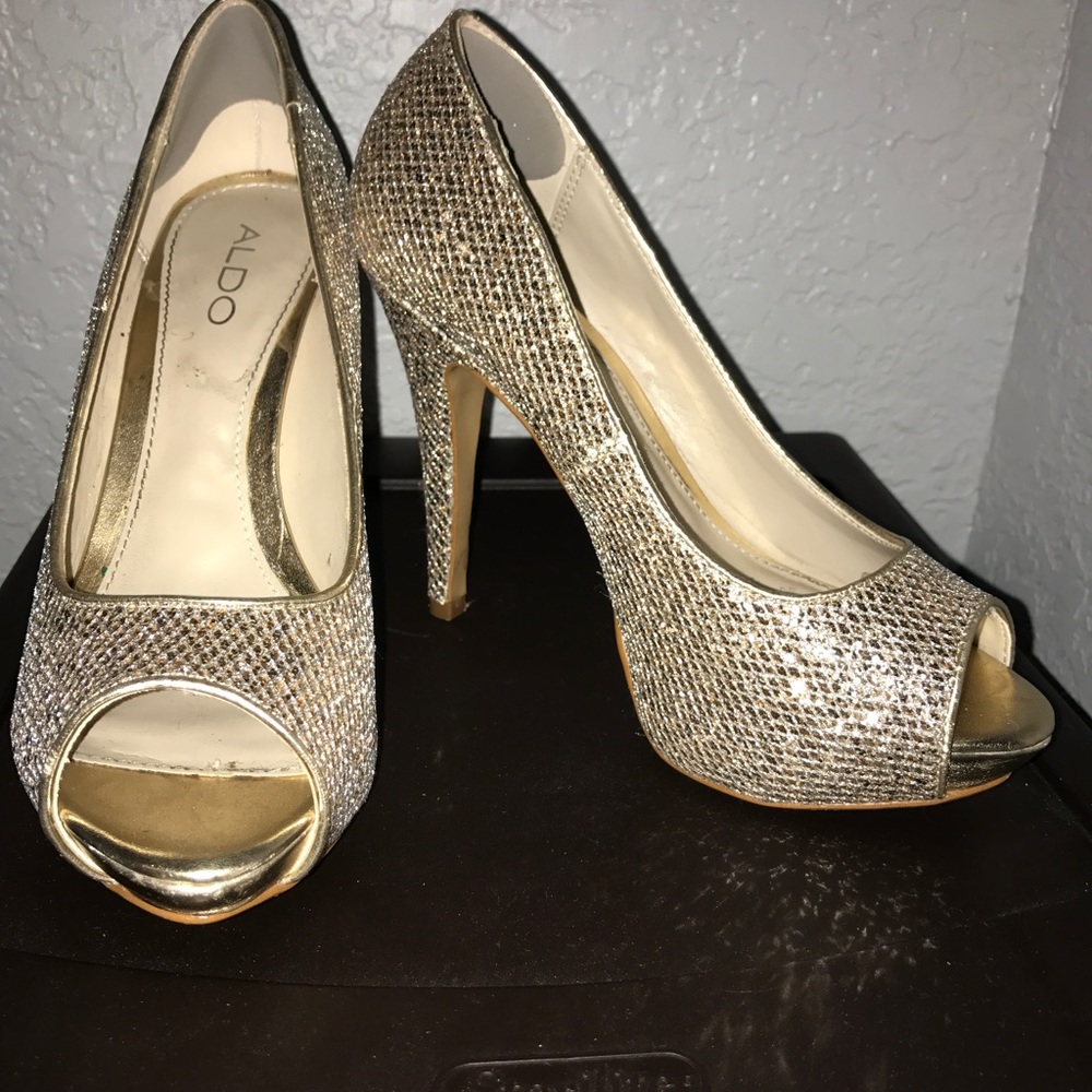 ALDO - Gold sparkly heels