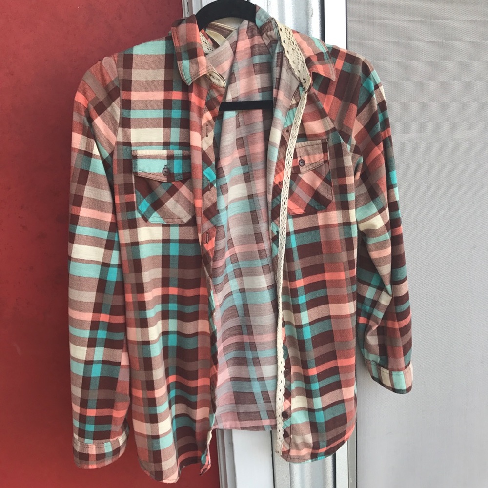bella d earthy plaid top