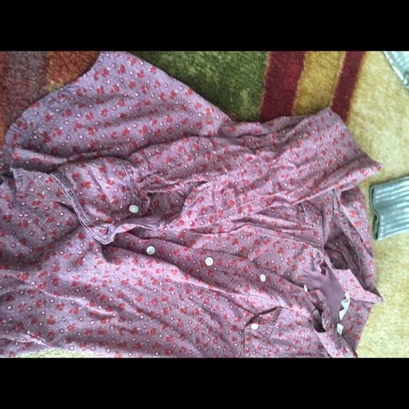 Button up - Picture 4 of 4