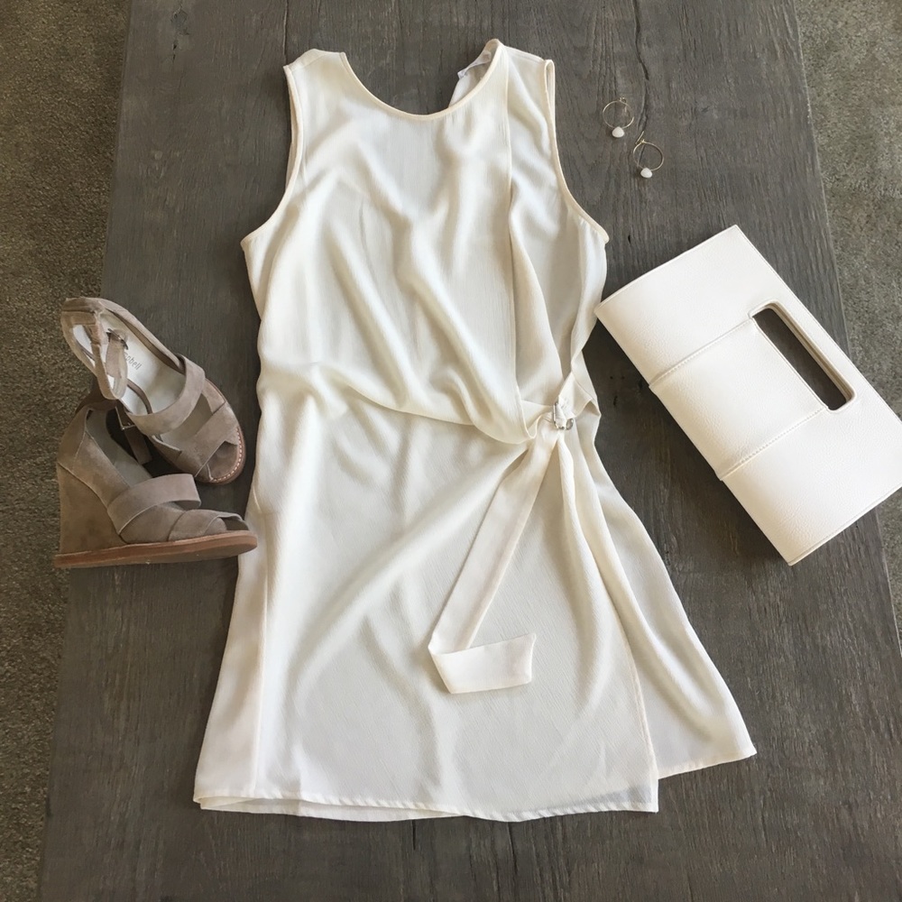 Lush belted dress size M