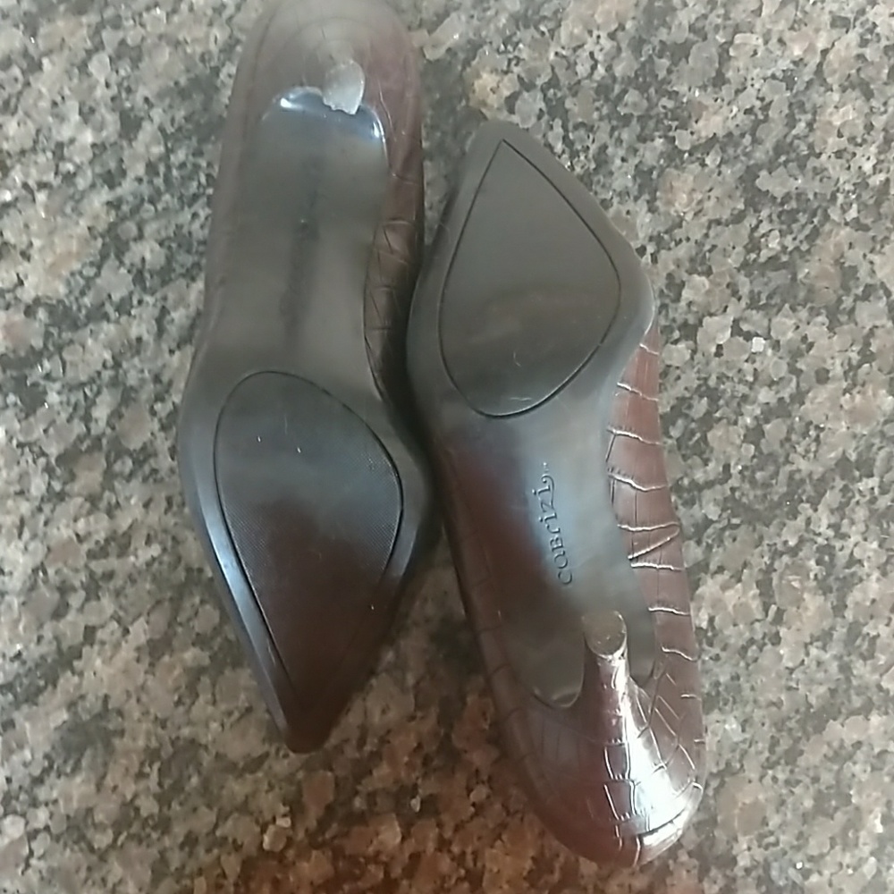 Pumps - Picture 4 of 4