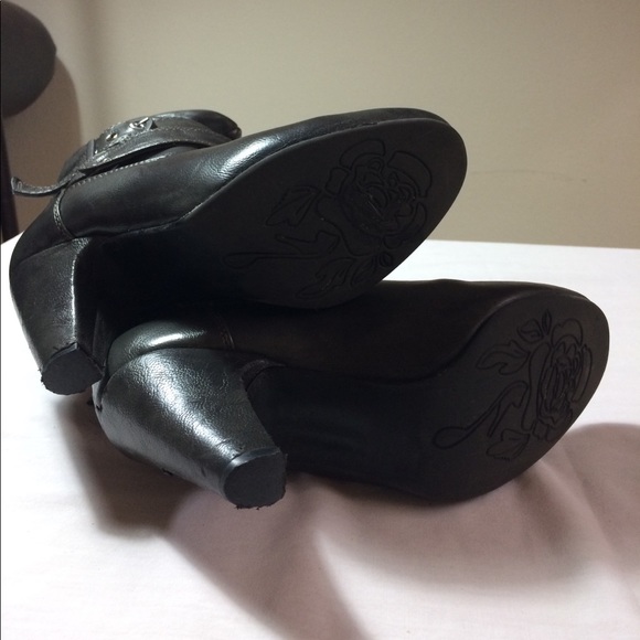 Gray calf high buckle boots size 5 - Picture 7 of 8