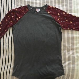 Lularoe Randy birds on sleeves size small