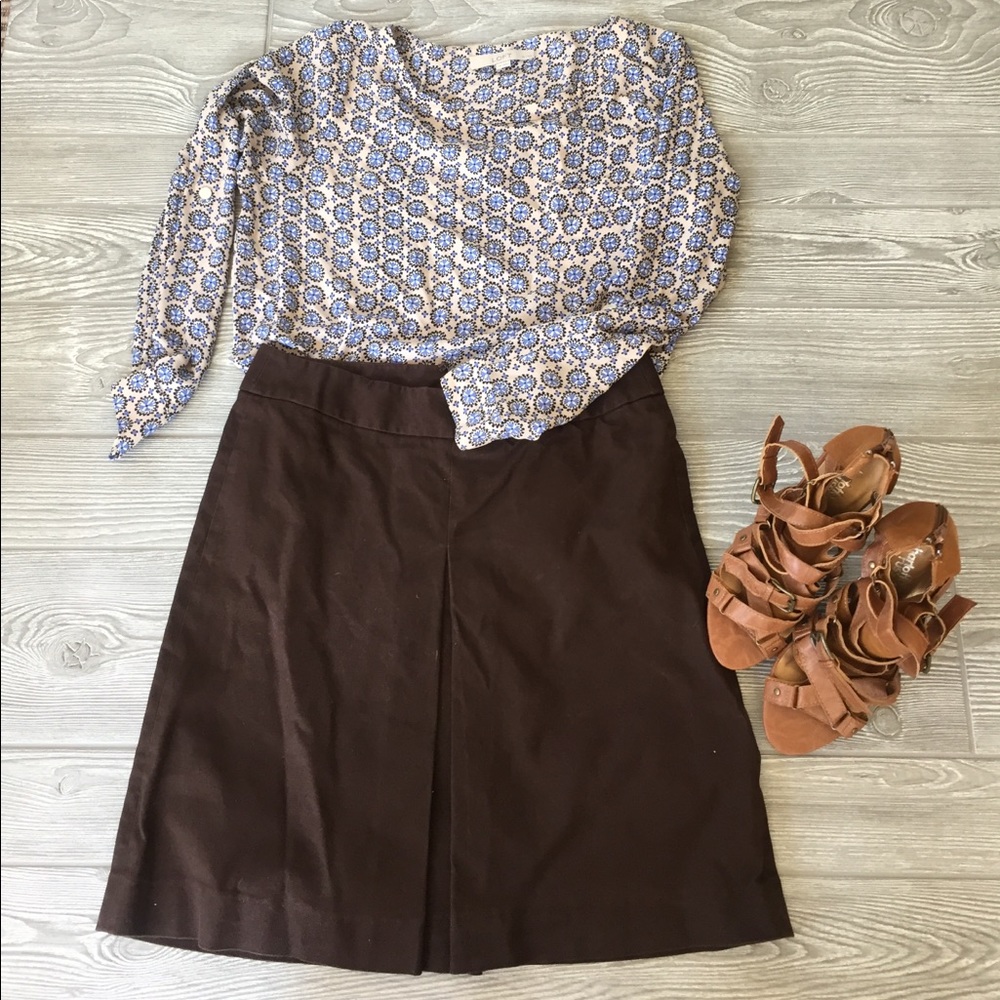 BANANA REPUBLIC Brown knee length skirt.