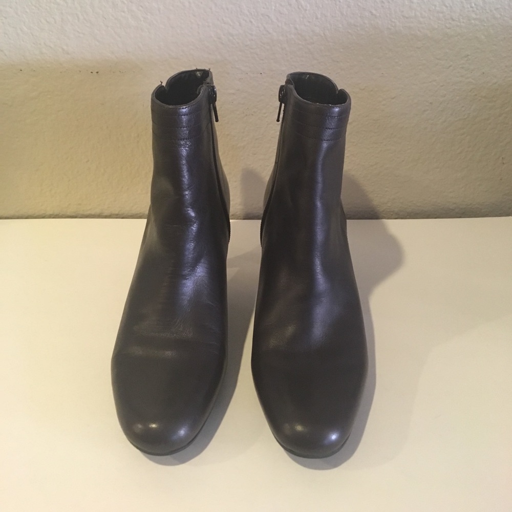 Low boots