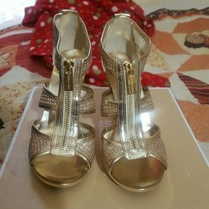 Michael kors pale gold heels