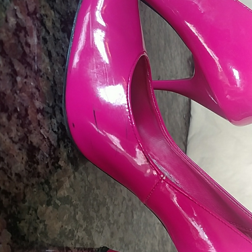 Pumps - Picture 3 of 4