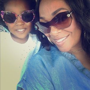 Meet your Posher, Toni