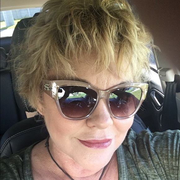 Meet your Posher, Kathleen - Picture 2 of 4