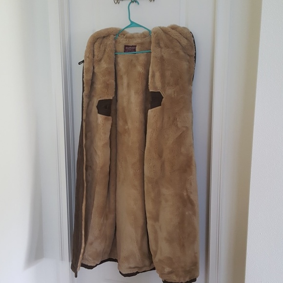 Ladies Winter Coat - Picture 2 of 3