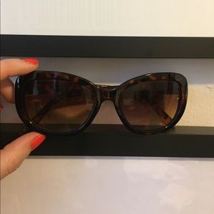 Betsey Johnson sunglasses ⭐️