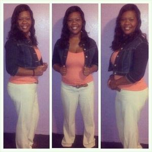 Meet your Posher, Lora