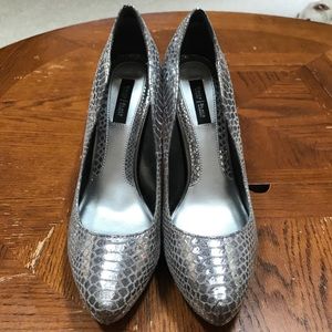 WHBM silver snakeskin design heels pumps