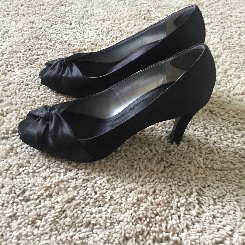 Mootsies Tootsies Open Toe Heel Size 8