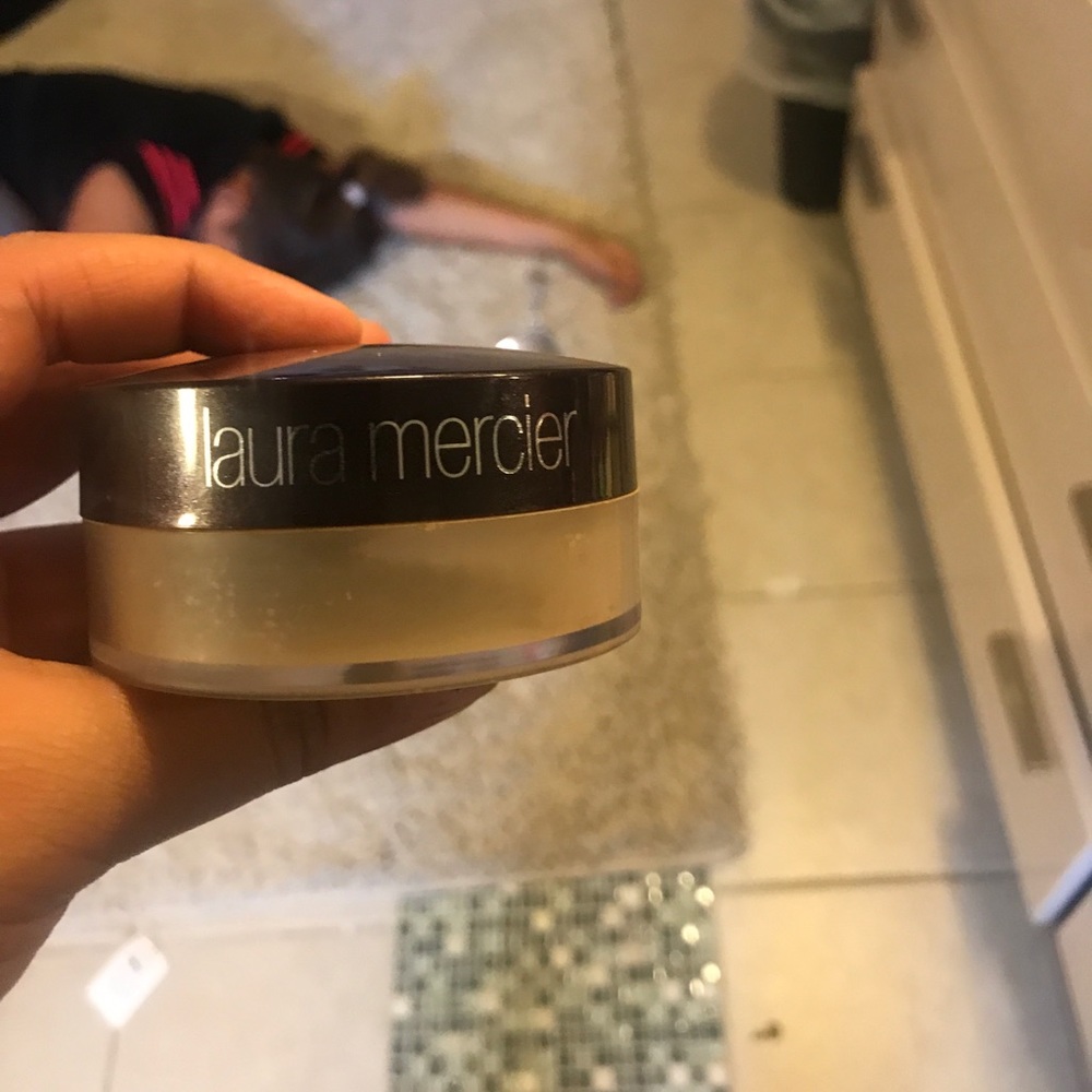 Laura Mercier Setting Powder. Pure Honey
