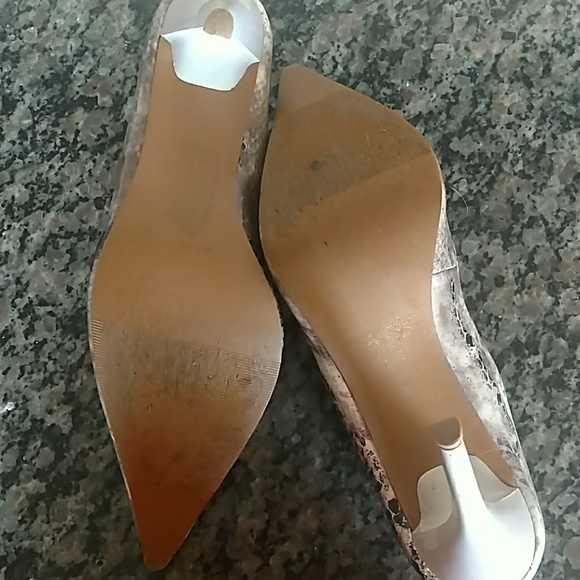 Pumps - Picture 4 of 4