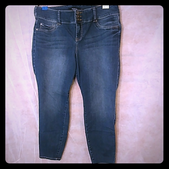 Plus size blue jeans - Picture 1 of 4