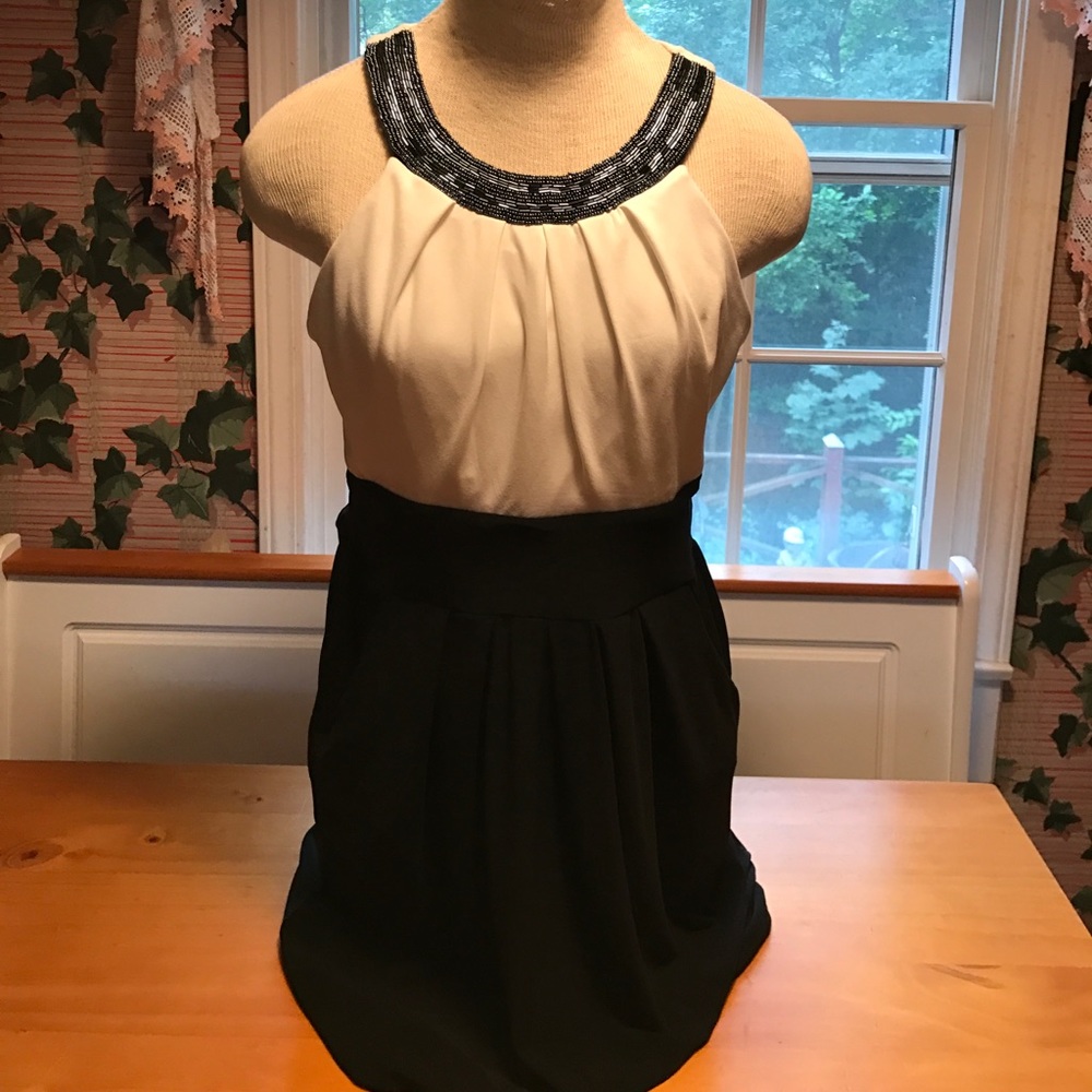 GONE TO GOODWILL!! Black off white dress - Picture 2 of 8