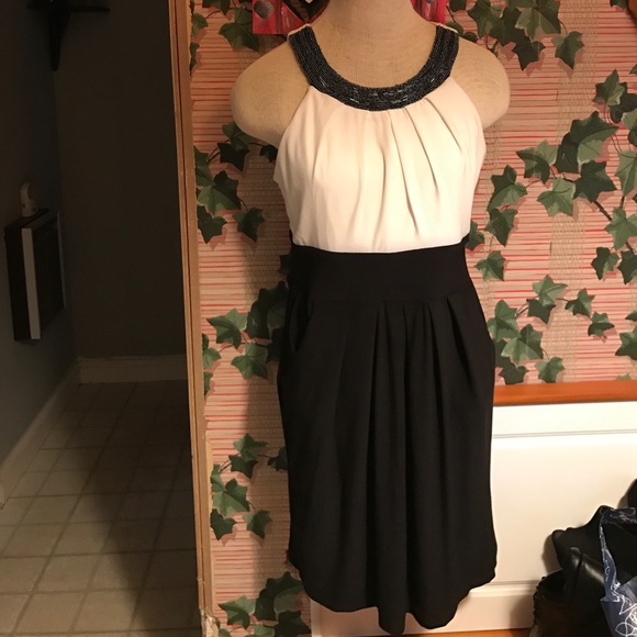 GONE TO GOODWILL!! Black off white dress - Picture 8 of 8