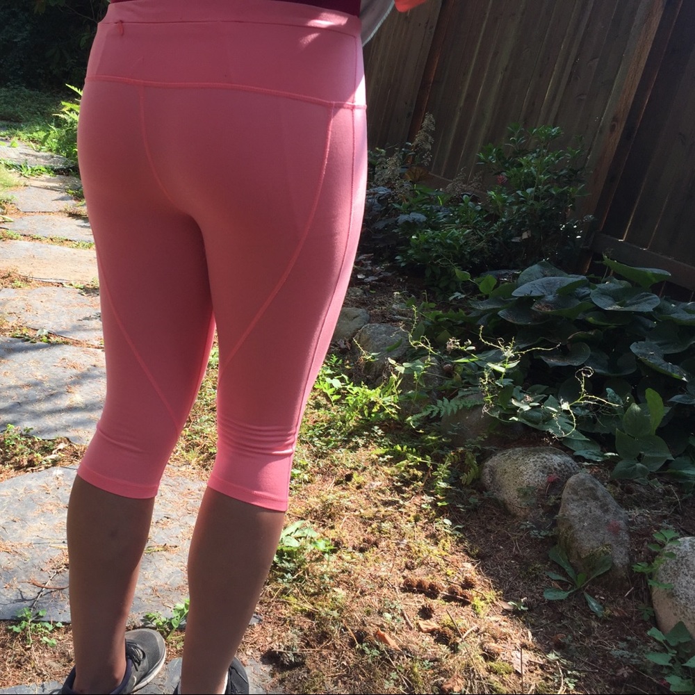 knee-length sport leggings