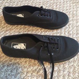 All black vans size 7.5 woman's . 6 in men's .