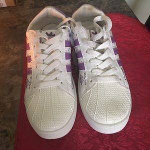 Brian new never been touch sneakers Adibas