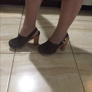 Adorable Tory Burch heels